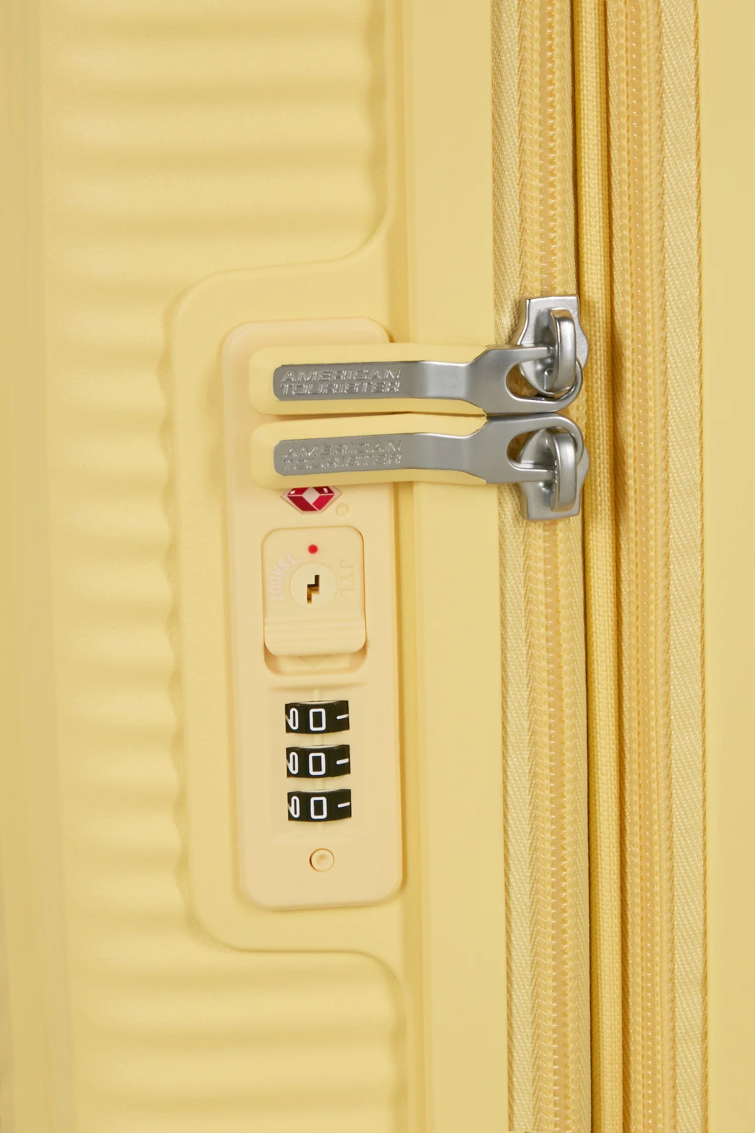 Soundbox American Tourister spinner cabina Extensible